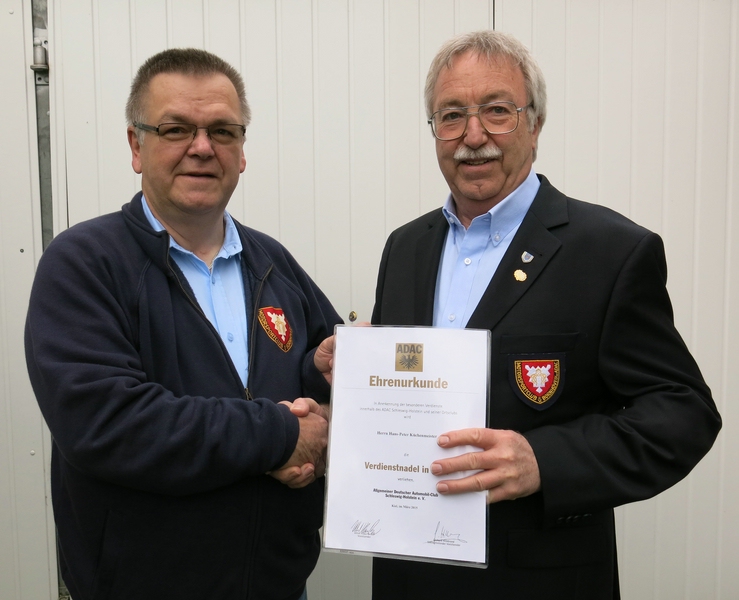 15-06-03-Goldene Verdienstnadel des ADAC zugeschnitten verkleinert